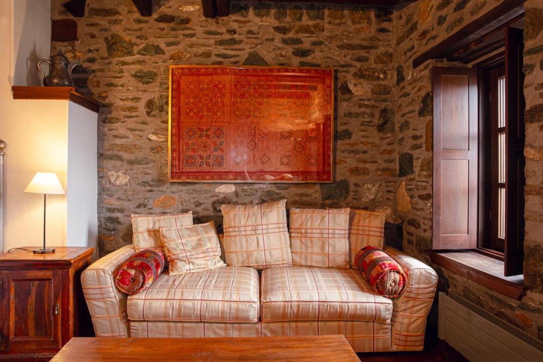 Palio Eleotrivio Guesthouse Agios Lavrentios Екстериор снимка