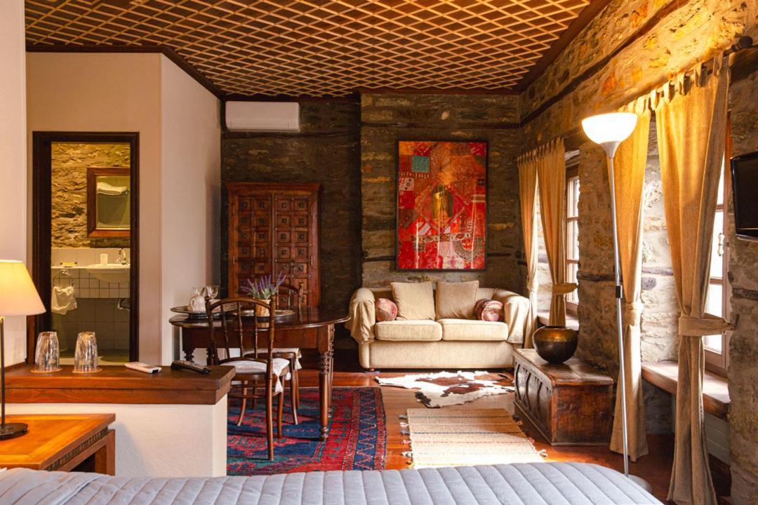 Palio Eleotrivio Guesthouse Agios Lavrentios Екстериор снимка