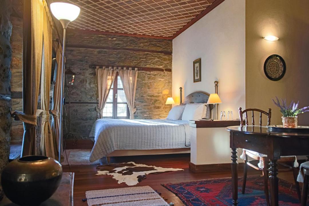 Palio Eleotrivio Guesthouse Agios Lavrentios Екстериор снимка